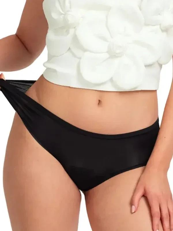 Czarne majtki menstruacyjne Flexi, rzeczywiste zdjęcie produktu.
